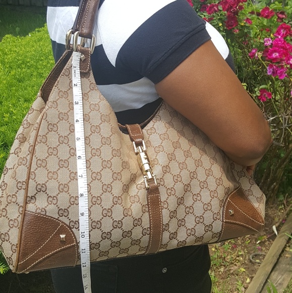 gucci Handbags - Authentic  used Gucci shoulder bag